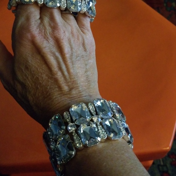 Sparkly cuff bracelets - Picture 2 of 2